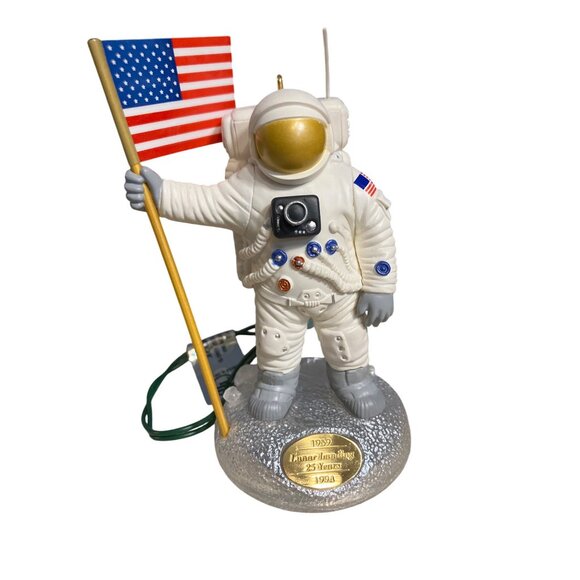 Astronaut Lunar Landing 25th Anniversary Lighted Figurine 1969-1994 - Picture 2 of 15